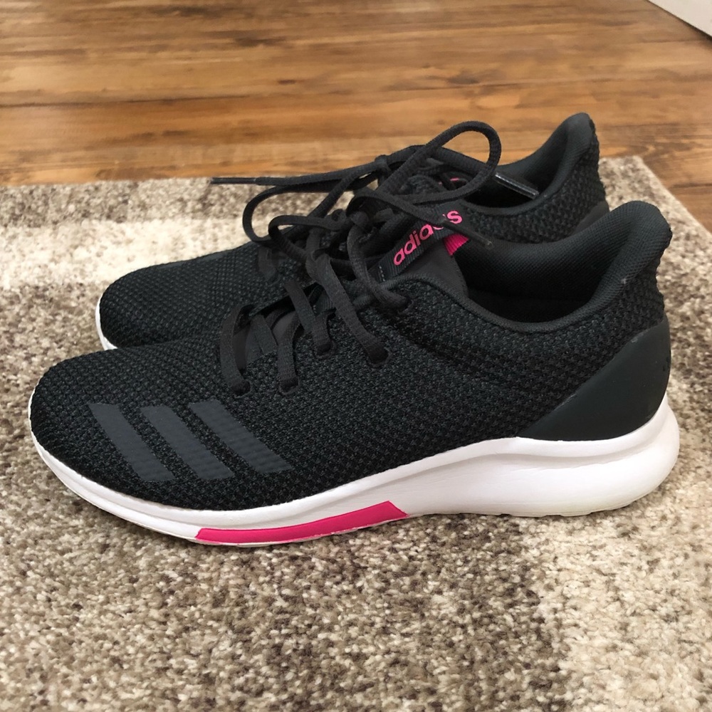 Adidas Cloudfoam size 6 1/2